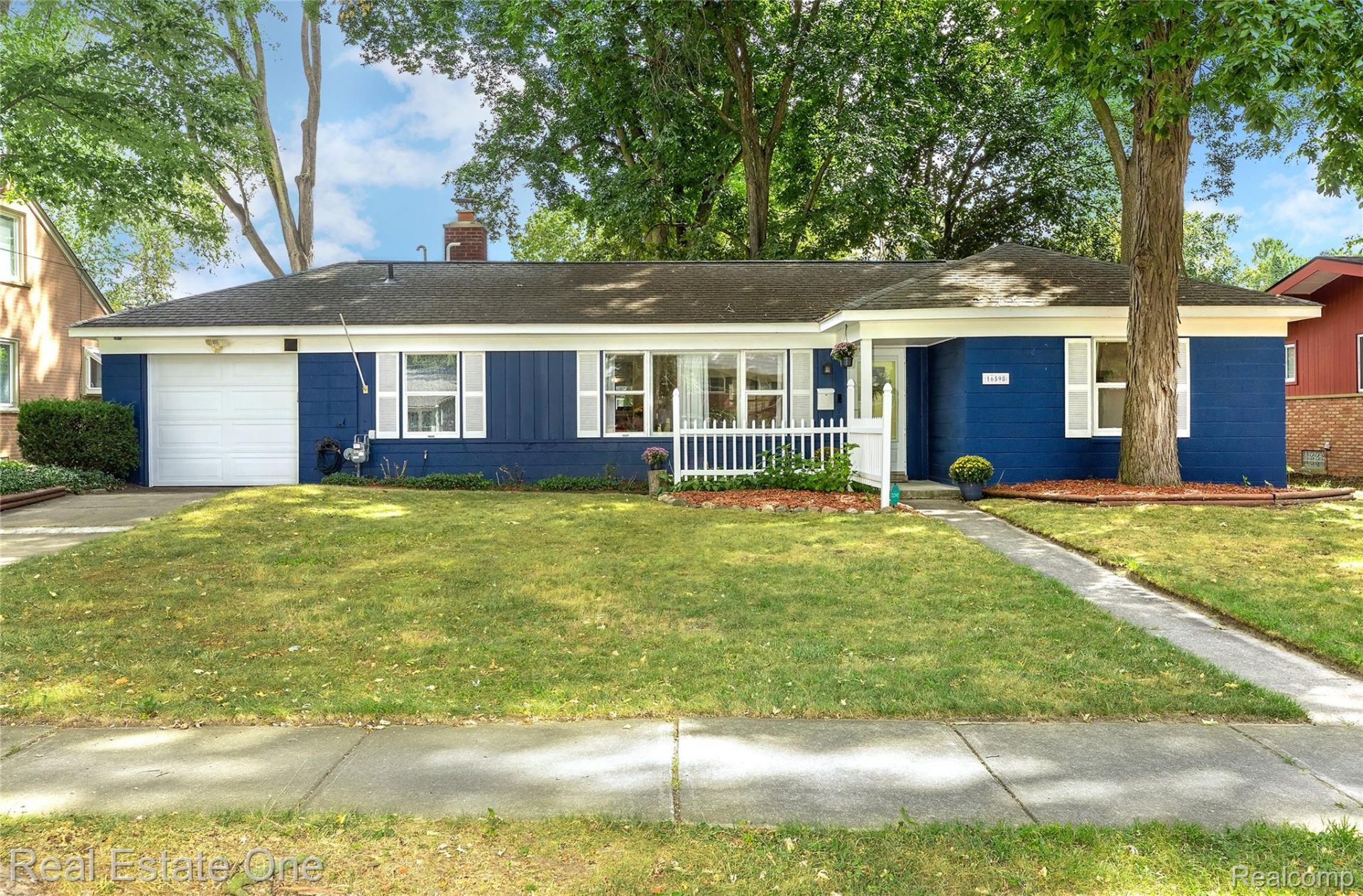 16598 Lexington, Redford Township, Mi 48240 Main Photo