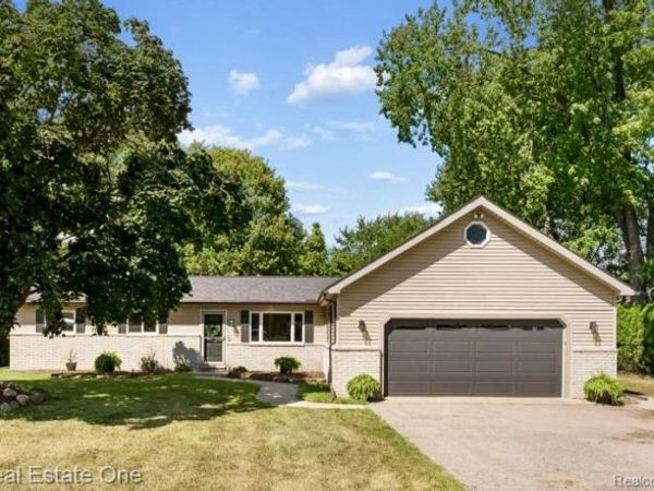 1457 Cambria Drive , Troy, Mi 48085