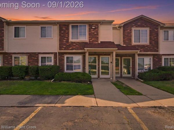 31842 Kelly Road, Unit 3, Roseville, Mi 48066