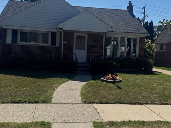 2035 Raymond Avenue, Dearborn, Mi 48124