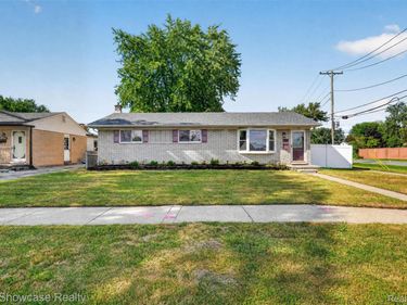 32118 Block Street , Garden, Mi 48135