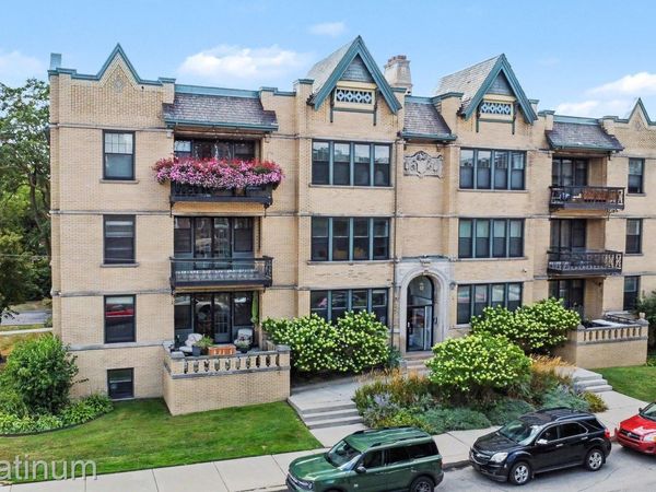 615 W Hancock Street , Detroit, Mi 48201