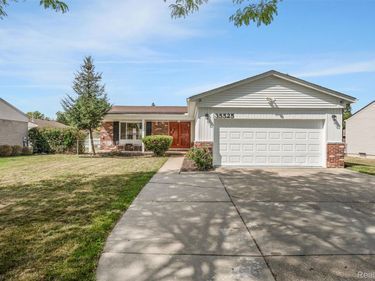 35525 Connecticut Drive, Sterling Heights, Mi 48310