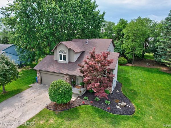 220 E Rolston Road , Linden, Mi 48451
