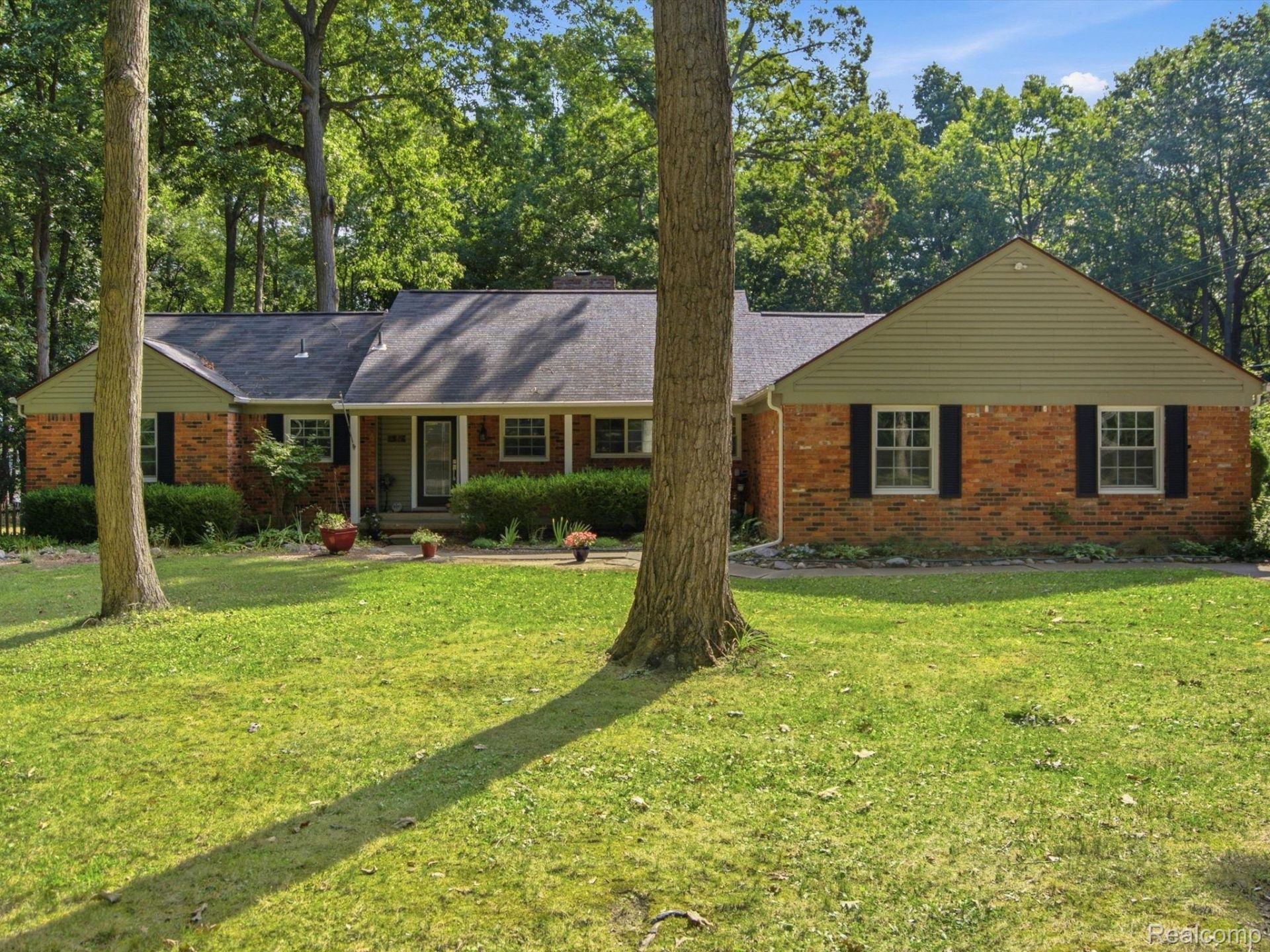 2314 Ostrum Drive, Waterford Township, Mi 48328 Main Photo