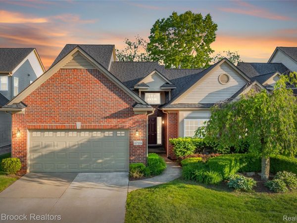 1723 Pine Forest Drive , Commerce Township, Mi 48390