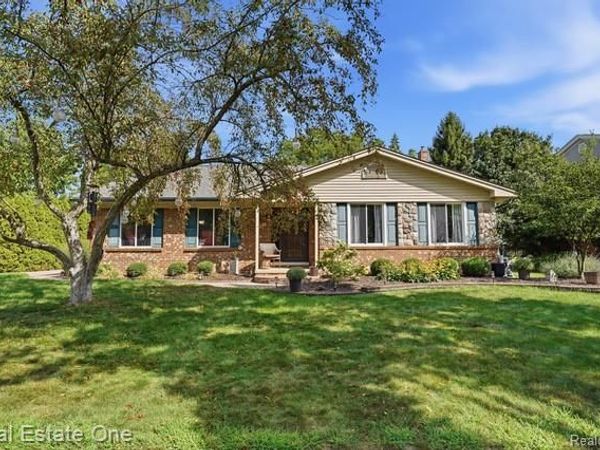 1353 Madison Drive , Troy, Mi 48083
