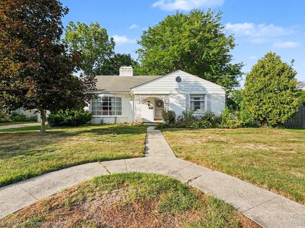 16 Hawthorne Road , Vlg of Grosse Pointe Shores, Mi 48236
