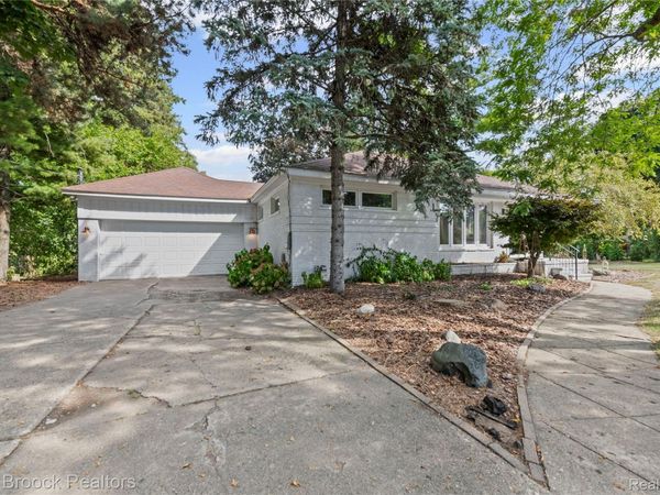 2665 Middlebelt Road , West Bloomfield Township, Mi 48324