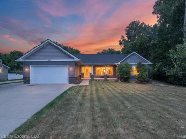 165 Leetonia Drive, Troy, Mi 48085