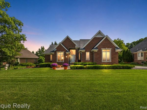 5675 Golf Pointe Drive , Clarkston, Mi 48348
