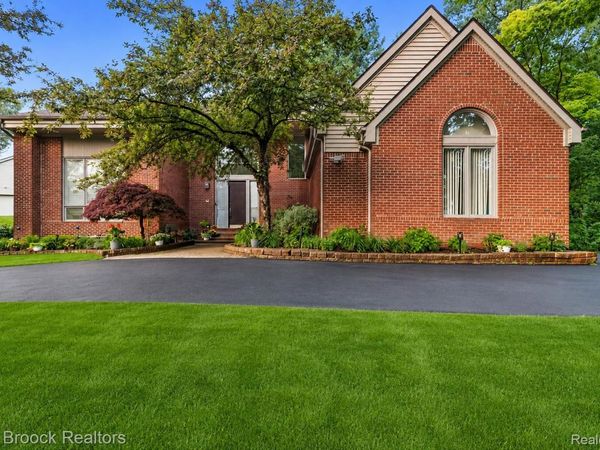 2295 Shore Hill Drive , West Bloomfield Township, Mi 48323