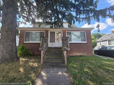 16504 E 10 Mile Road , Eastpointe, Mi 48021