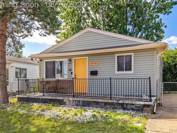 19782 Woodward Street, Clinton Township, Mi 48035