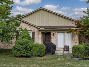 15903 Plymouth Drive, Clinton Township, Mi 48038