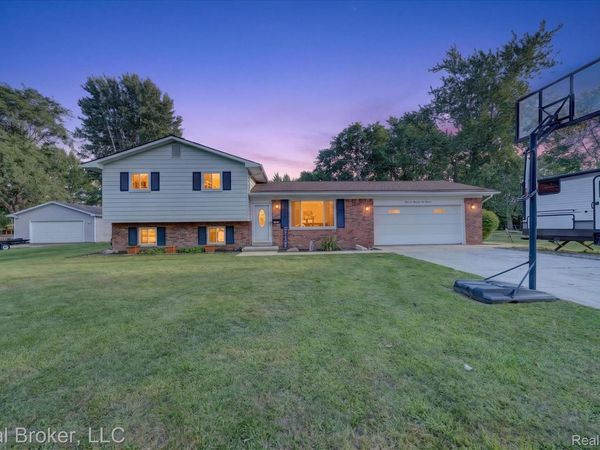 36400 Madison Street, Richmond, Mi 48062