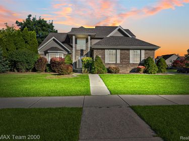30003 Huron Meadows Drive, Rockwood, Mi 48173
