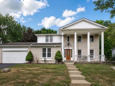 30991 Oak Valley Court, Farmington Hills, Mi 48331
