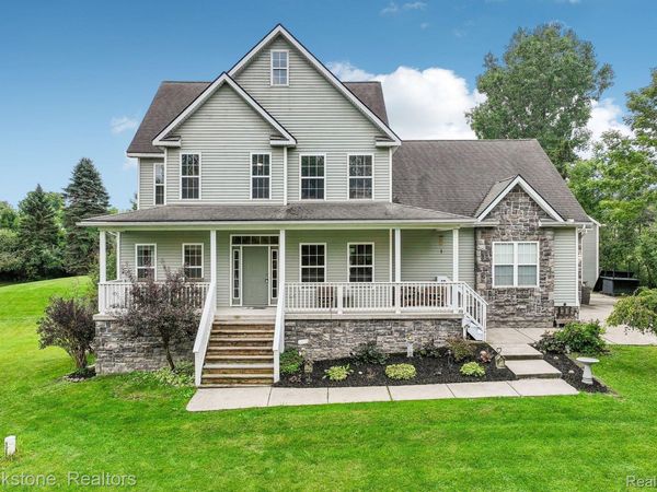 2633 Groveland Road, Groveland Township, Mi 48462