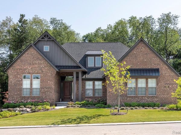 30809 E Franklin Hills Court E, Unit 8, Farmington Hills, Mi 48334