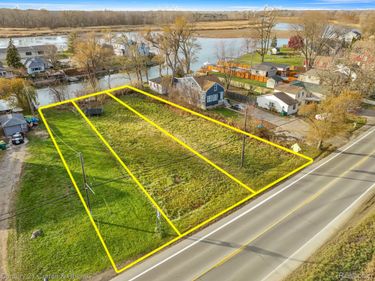 5 W Jefferson Avenue , Brownstown Township, Mi 48173