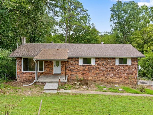 1128 Iris Drive, Rossville, GA 30741