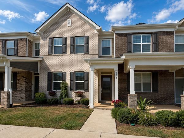 306 Lydia Dr , Murfreesboro, TN 37128