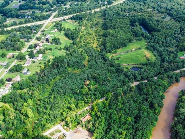 River Road , Warren, OH 44483