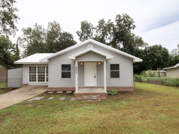 907 W Banfill Avenue, Bonifay, FL 32425