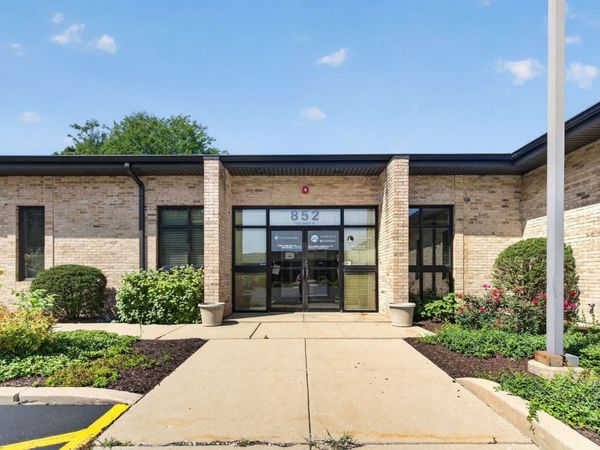 852 W Bartlett Road, Bartlett, IL 60103