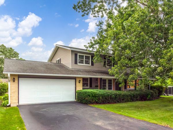 1109 Lancaster Avenue , Elk Grove Village, IL 60007