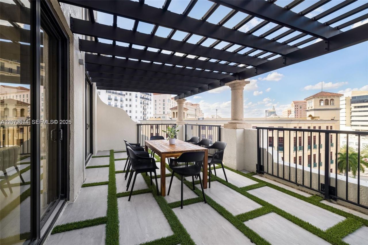 55 Merrick Way, Unit 808, Coral Gables, FL 33134 Photo