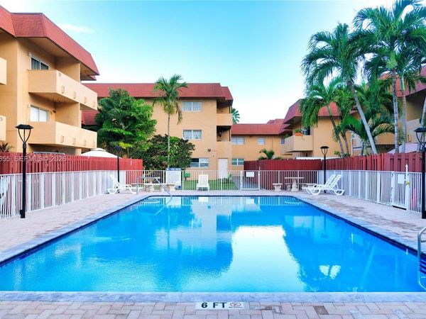 9962 SW 88th St , Unit 722-7, Miami, FL 33176