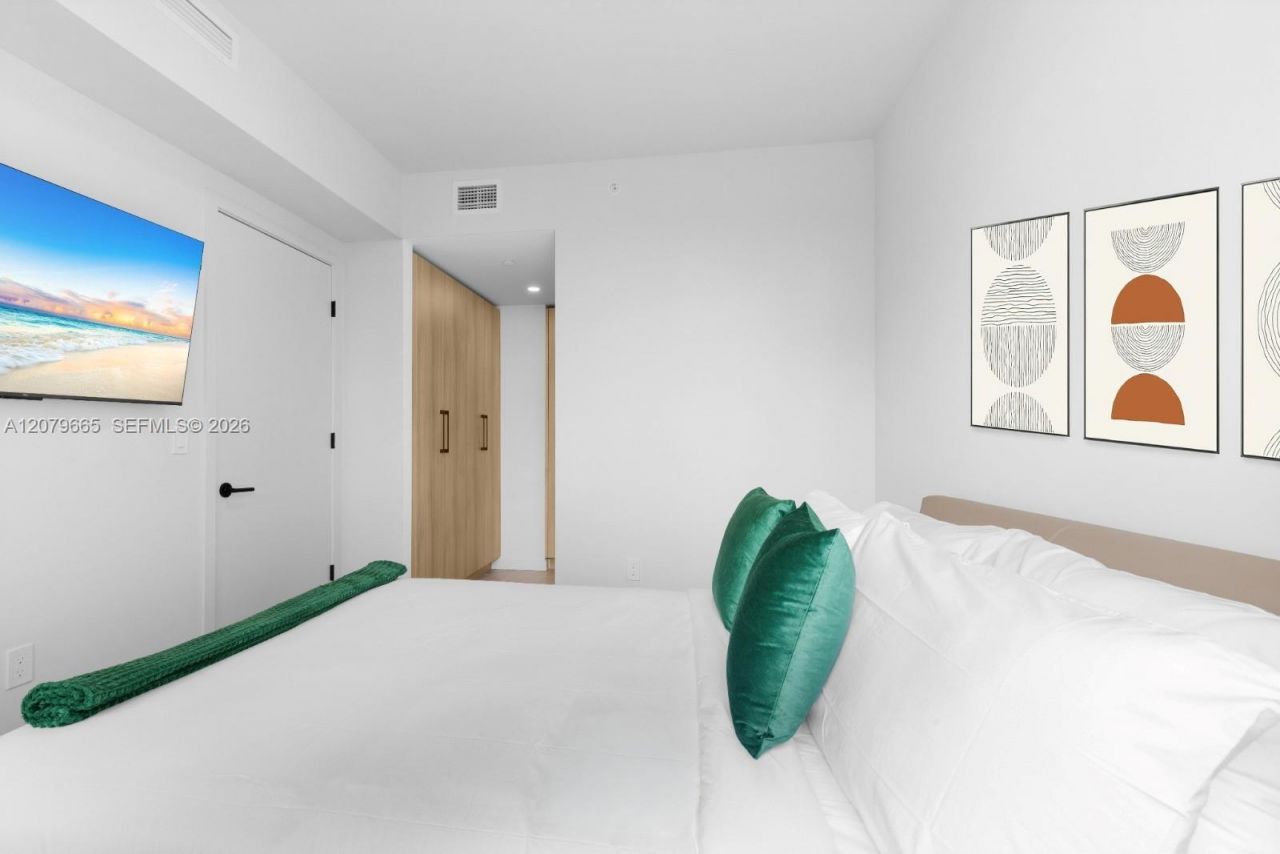 121 NE 5th St, Unit 2002, Miami, FL 33132 Photo