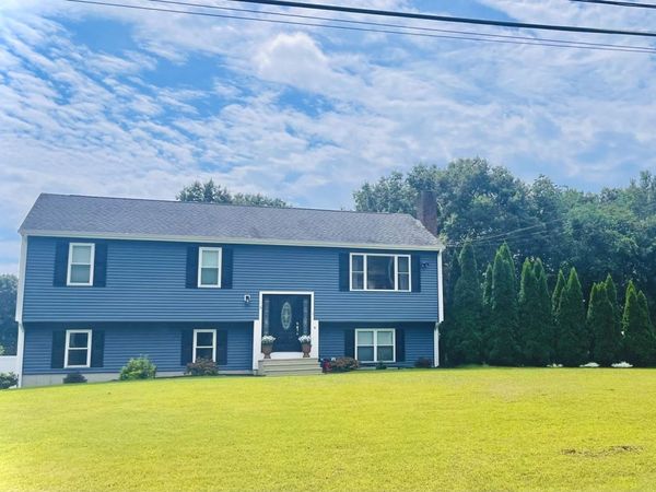 14 Stanley Ave, Berkley, MA 02779