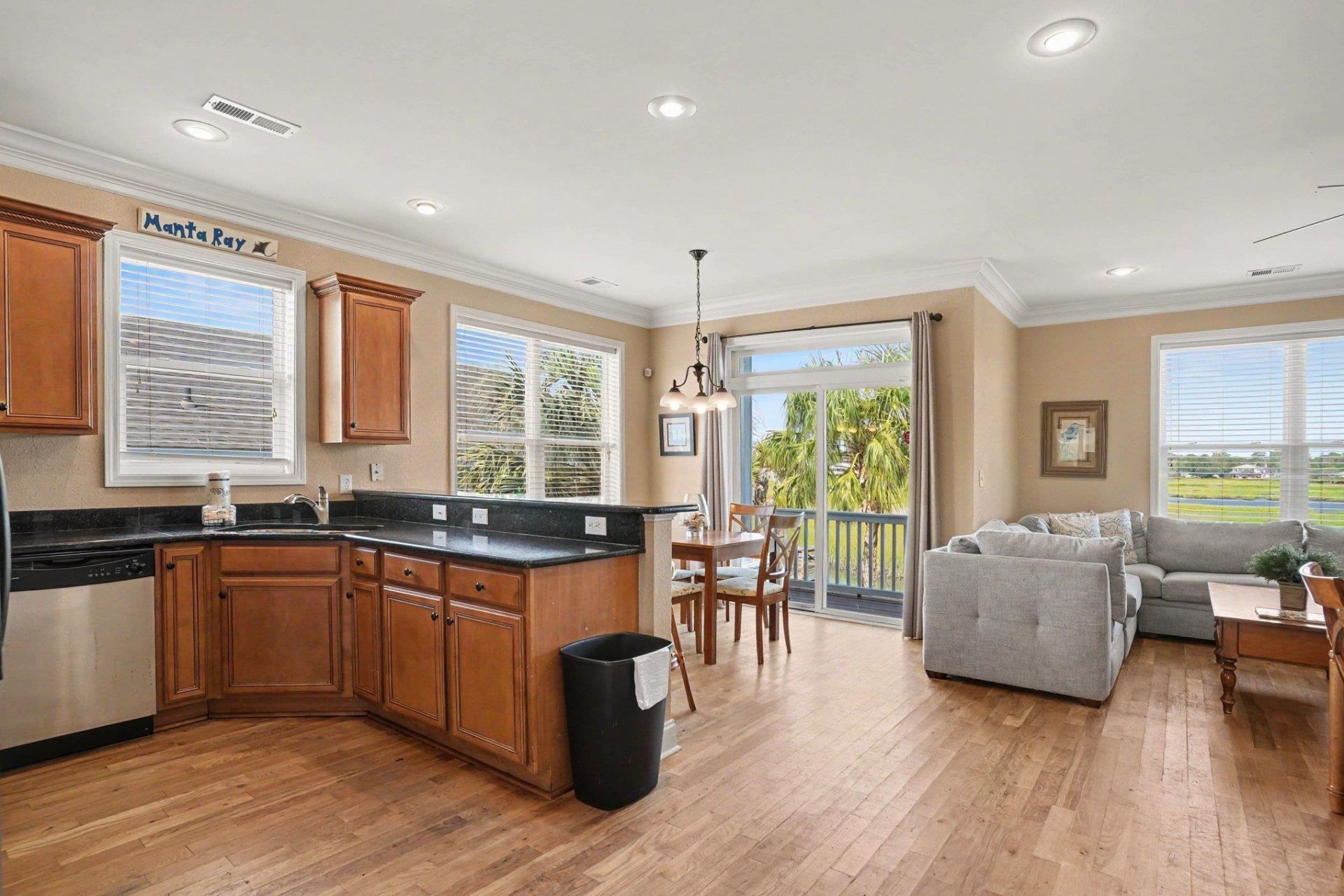 223a Dogwood Dr. N Photo 11