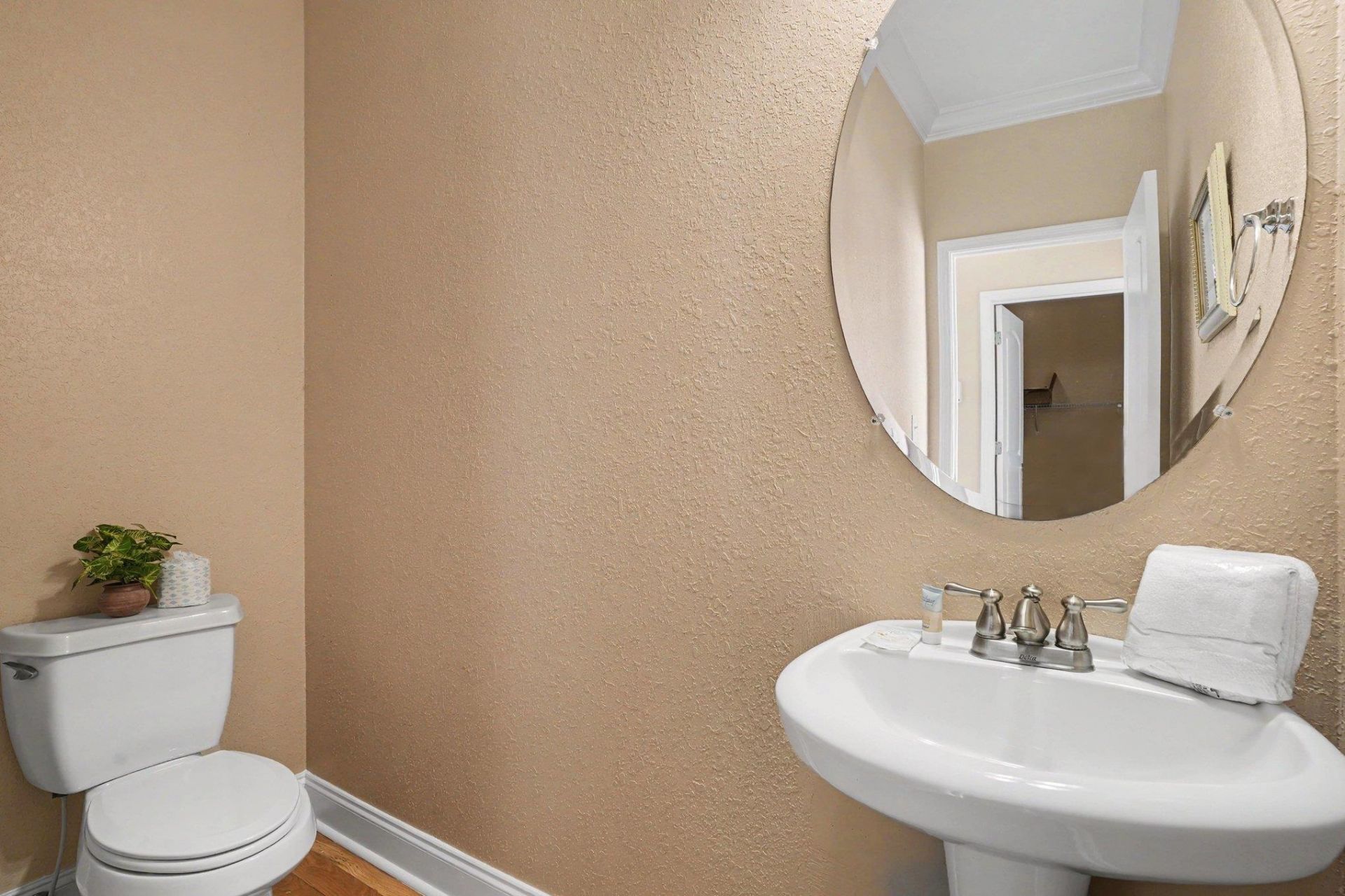 223a Dogwood Dr. N Photo 14