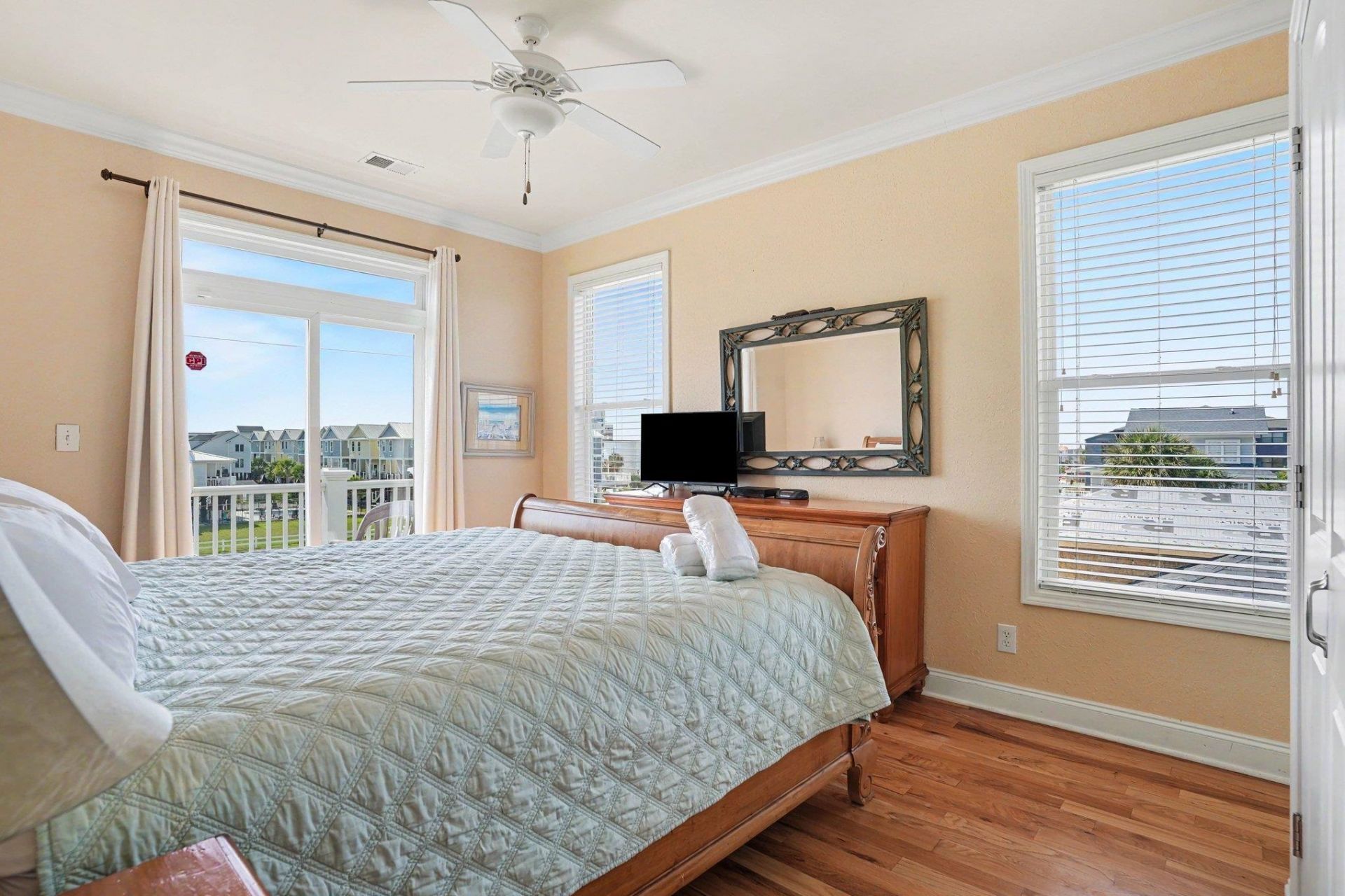 223a Dogwood Dr. N Photo 23