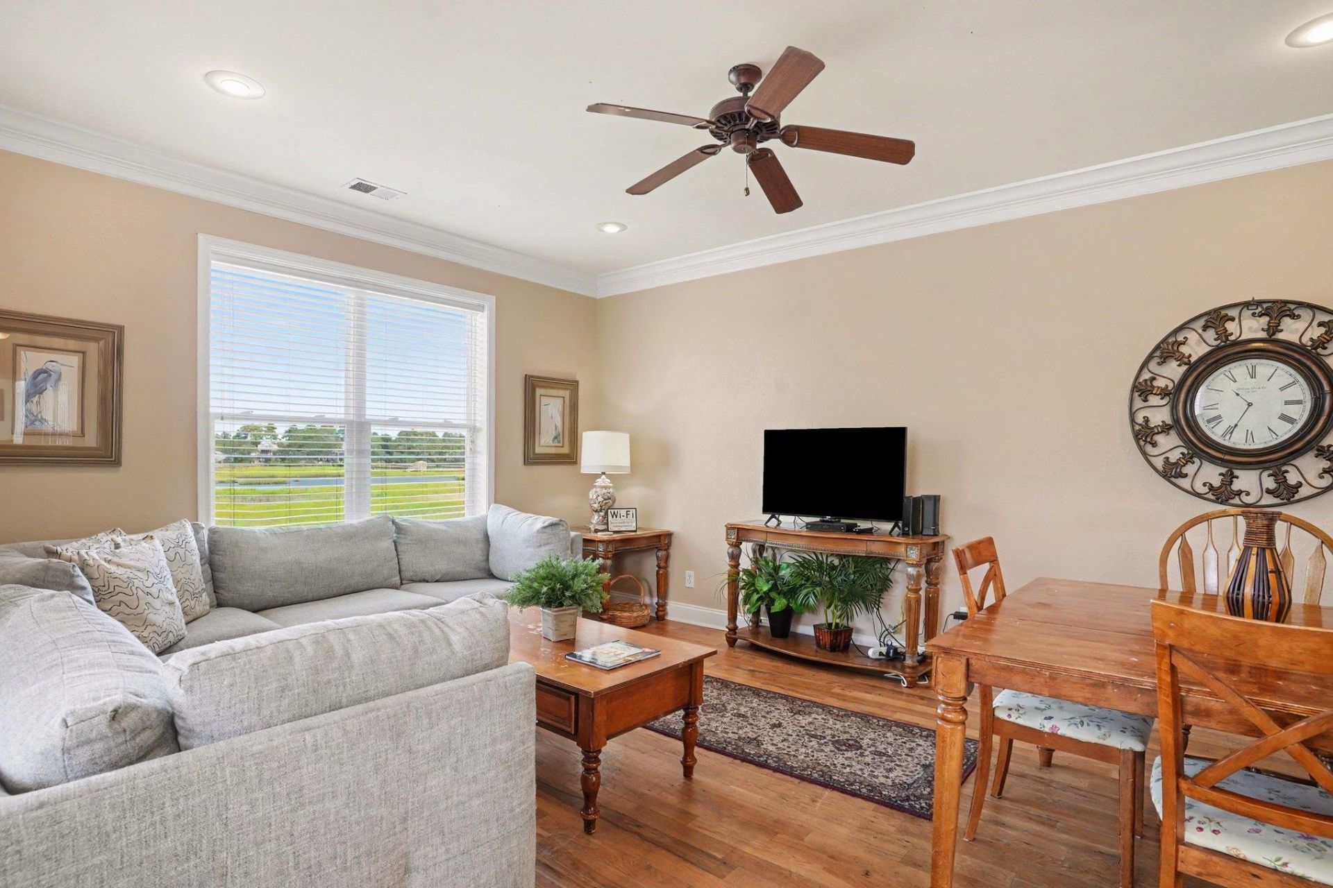 223a Dogwood Dr. N Photo 6