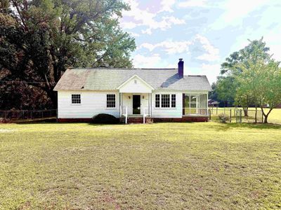 7601 Georgetown Hwy., Andrews, SC 29510