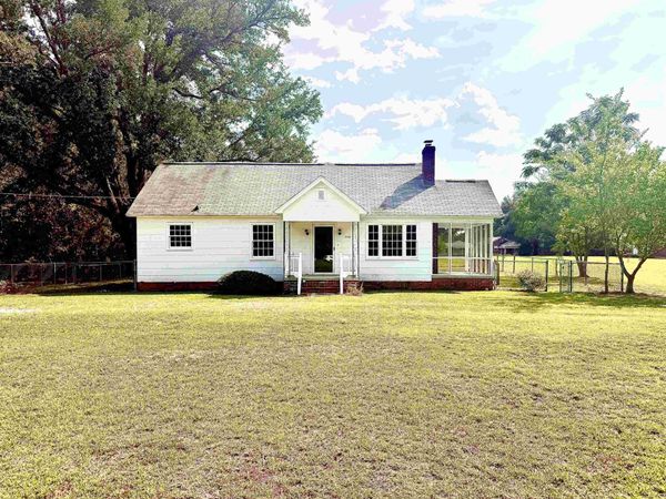 7601 Georgetown Hwy., Andrews, SC 29510