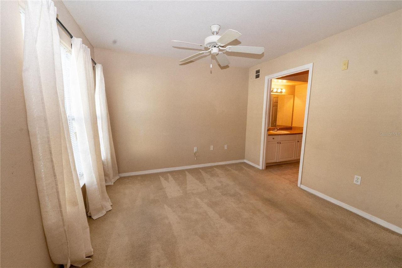 5511 Rosehill Road, Unit 203, Sarasota, FL 34233 Photo