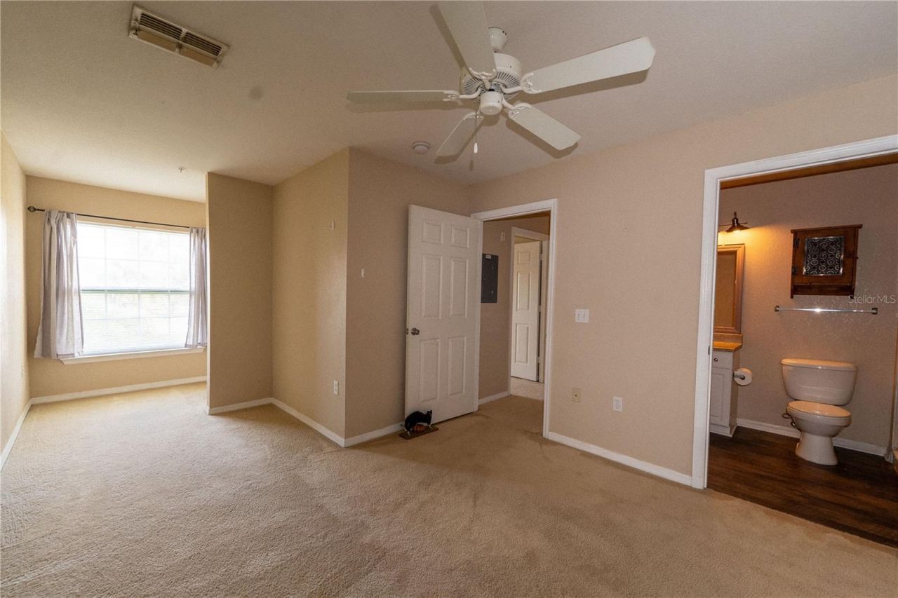 5511 Rosehill Road, Unit 203, Sarasota, FL 34233 Photo