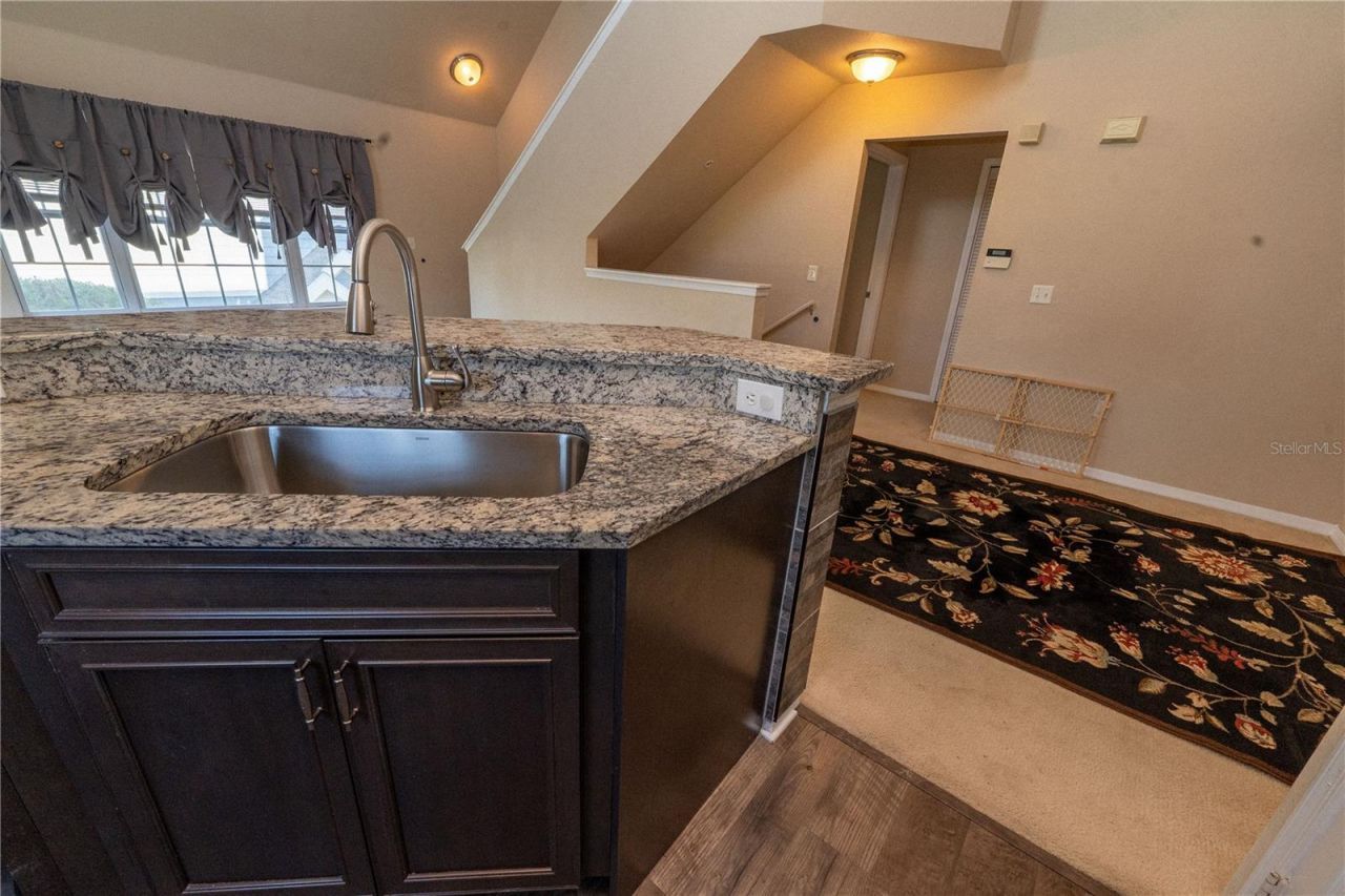 5511 Rosehill Road, Unit 203, Sarasota, FL 34233 Photo