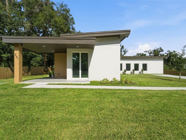 561 N THOMPSON ROAD , APOPKA, FL 32712