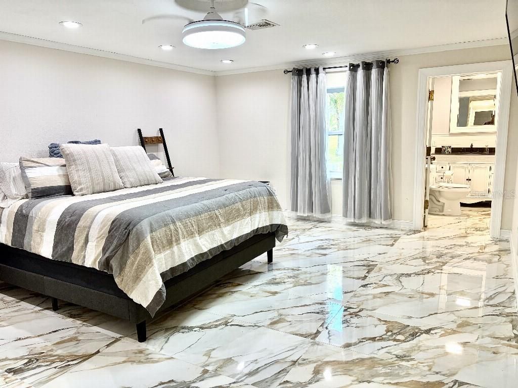 154 Lookout Point Drive, Osprey, FL 34229 Photo