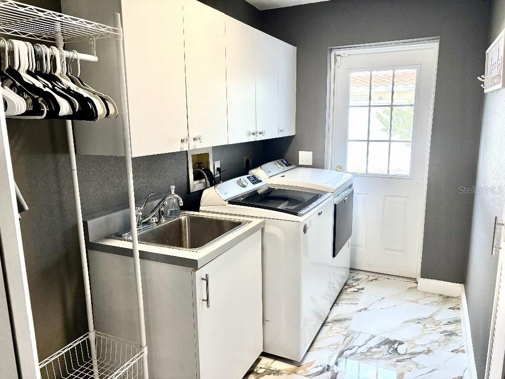 154 Lookout Point Drive, Osprey, FL 34229 Photo