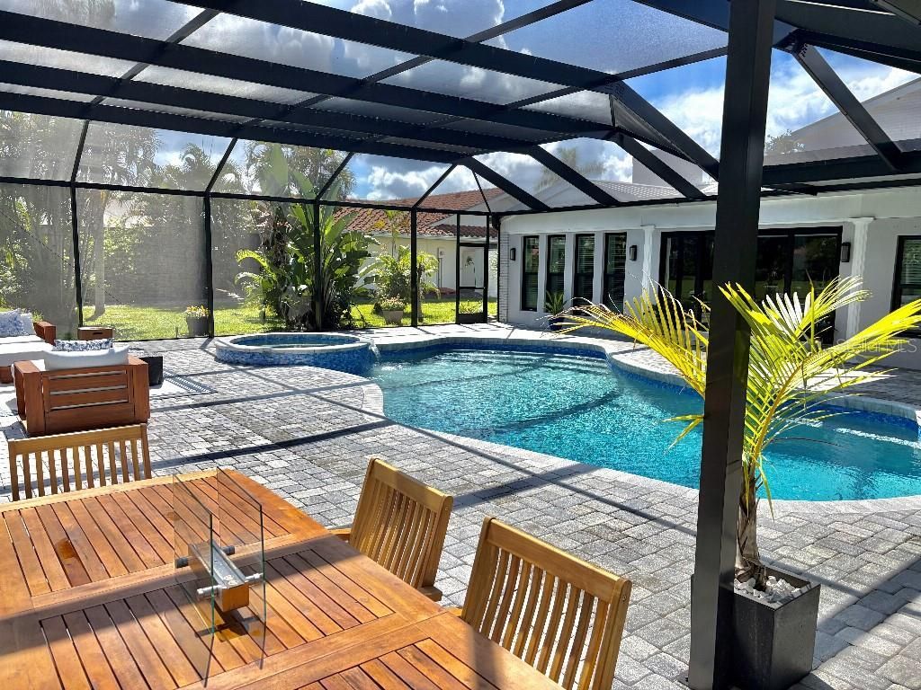 154 Lookout Point Drive, Osprey, FL 34229 Photo