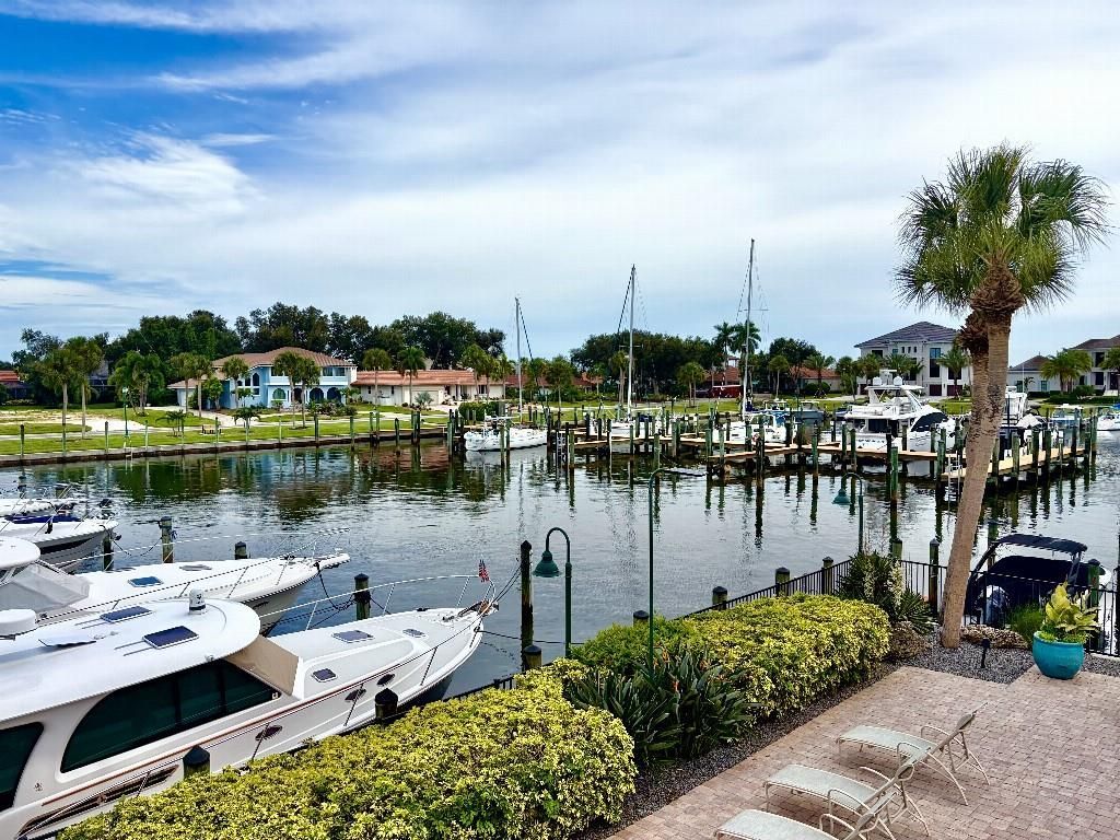 154 Lookout Point Drive, Osprey, FL 34229 Photo