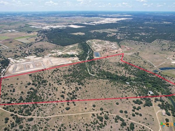 801 County Road 344 , Jarrell, TX 76537
